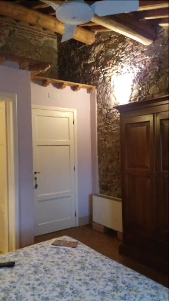Al Podere Di Rosa Farm stay Lucca